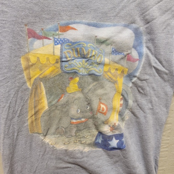 Disney Gray T-Shirt XL Dumbo Elephant Circus Short Sleeve Faded PreOwned - Picture 2 of 6